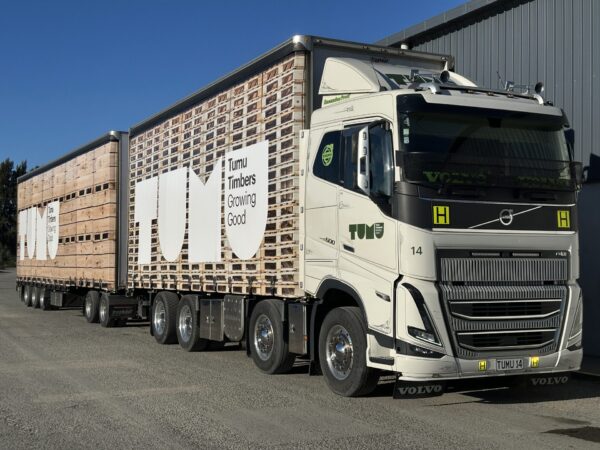 Tumu Transport Truck
